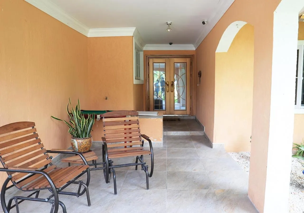 Hotel Coconut Palms Hideaway Nassau