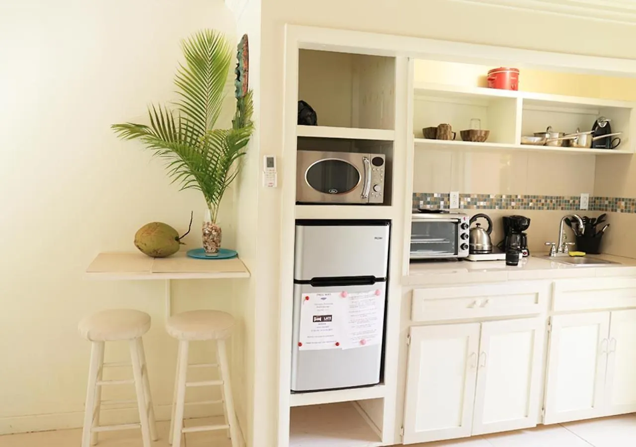 Coconut Palms Hideaway Hotel Nassau