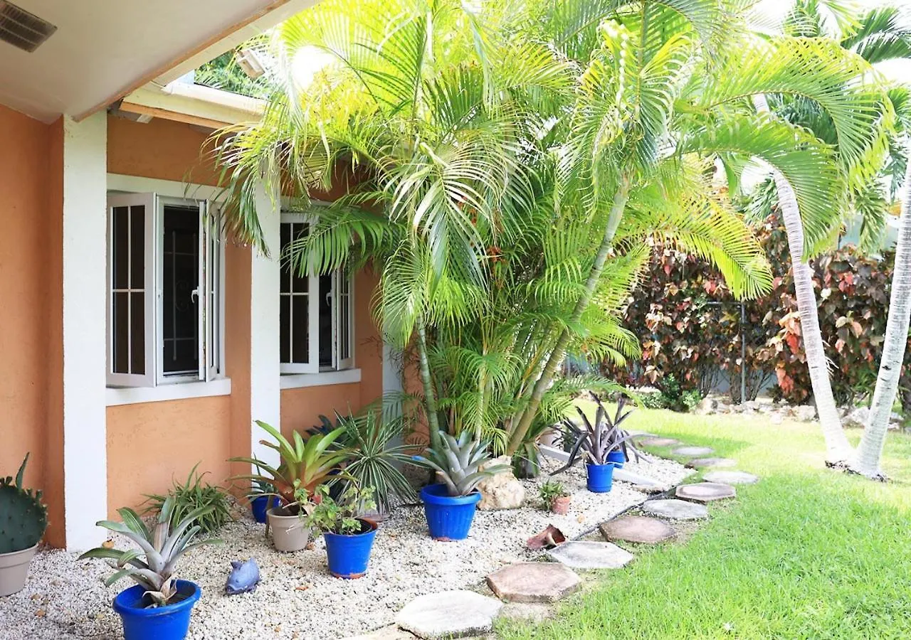 Hotel kapsułowy Hotel Coconut Palms Hideaway Nassau